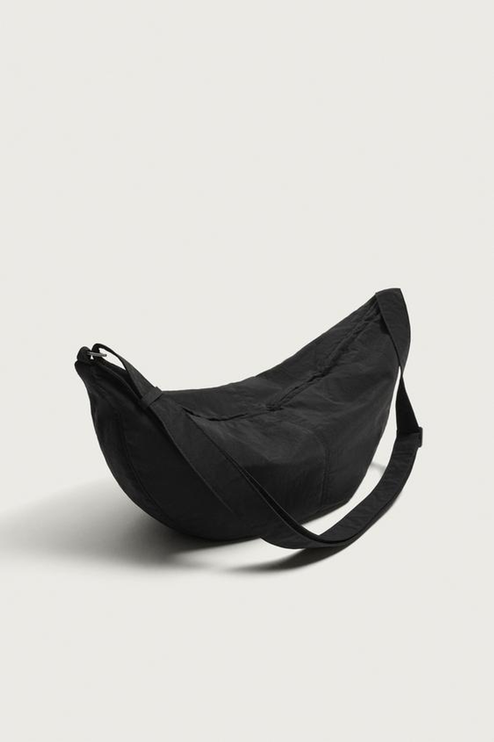 ZARA НЕЙЛОНОВАЯ СУМКА M, ЧЕРНЫЙ