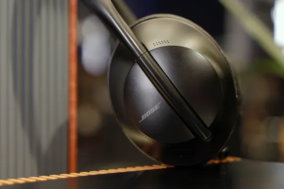 Bose Noise Cancelling 700 Black