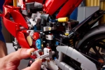 Конструктор LEGO Technic 42202 Мотоцикл Ducati Panigale V4 S