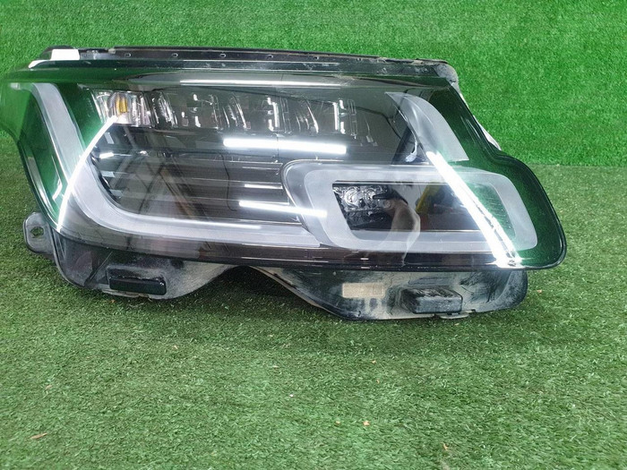 Фара правая RR Vogue 4 L405 (17-22) Pixel
