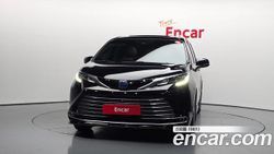 Toyota Sienna 2.5 Hybrid AWD — 2021