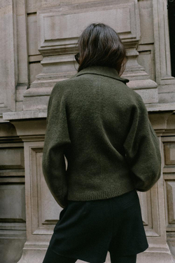 ZARA СВИТЕР ИЗ МЯГКОГО ТРИКОТАЖА НА МОЛНИИ, ТЕМНЫЙ ХАКИ