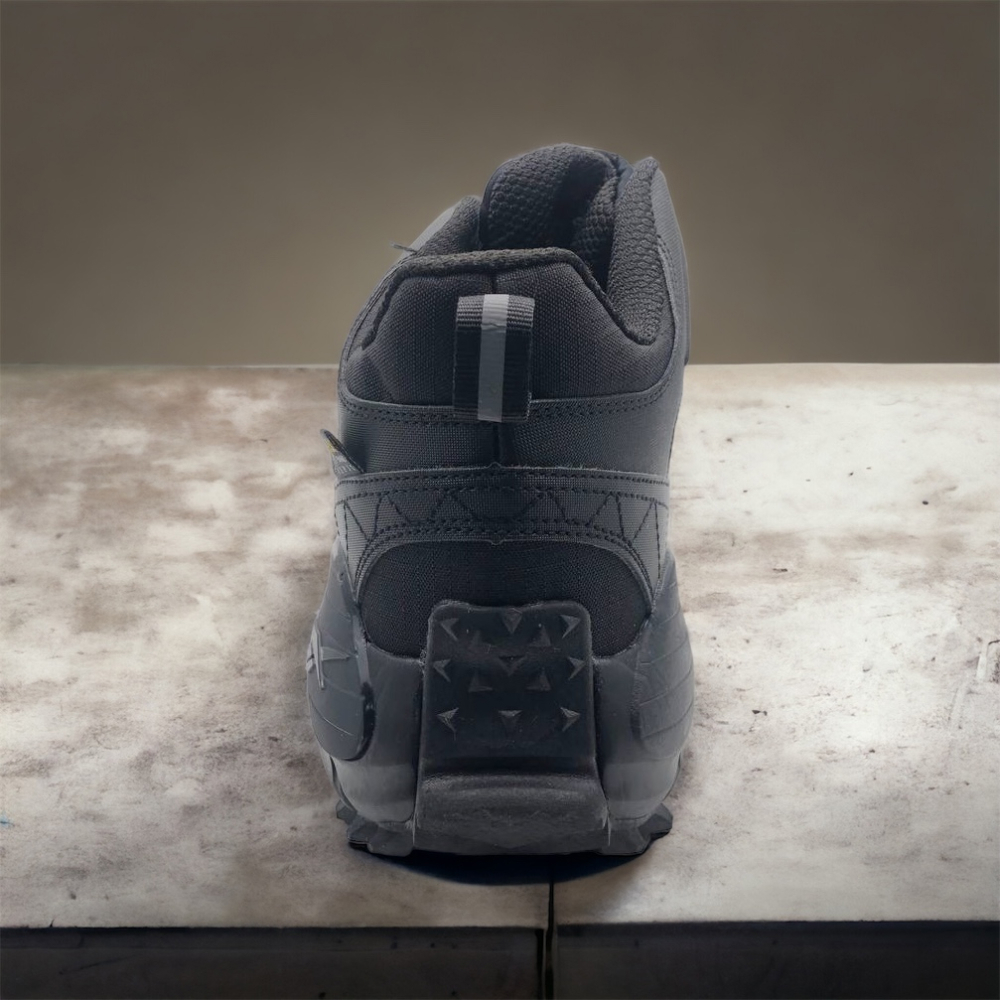 Reebok Zig Kinetica Winter • Black