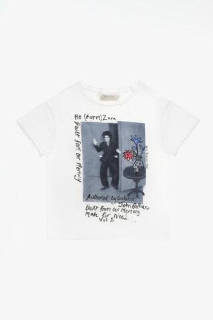 ZARA X JOHN GALLIANO ФУТБОЛКА С ПРИНТОМ, БЕЛЫЙ/СЕРЫЙ