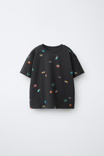 ZARA ФУТБОЛКА С ПРИНТОМ, АНТРАЦИТОВО-СЕРЫЙ