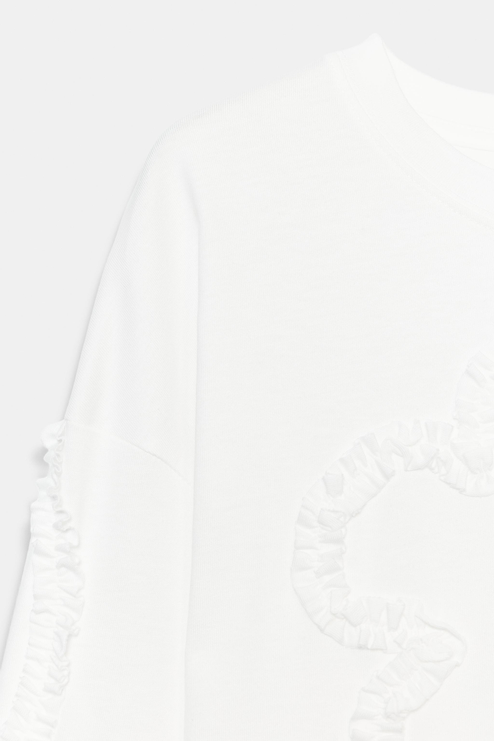 ФУТБОЛКА С ДЛИННЫМИ РУКАВАМИ И ОТДЕЛКОЙ — ZARA
