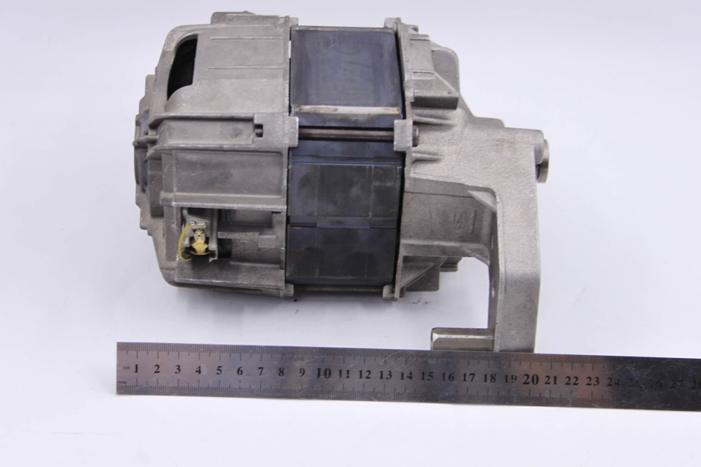 Двигатель(мотор) 00141344 стиральной машины Bosch Siemens (6 контактов)