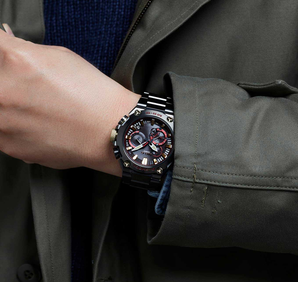 Часы Casio MRG-B2000B-1A4