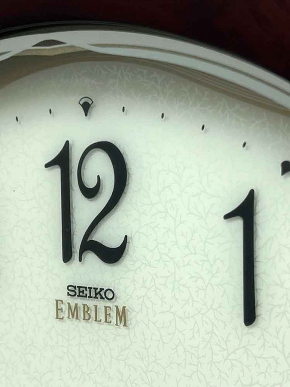 Настенные часы Seiko AHS521B