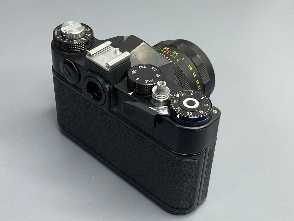 Зенит TTL + Гелиос-44М 58mm f/2