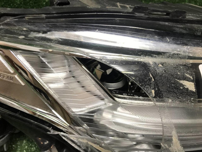 Битая Фара правая Volvo XC90 2 (14-19) Full LED