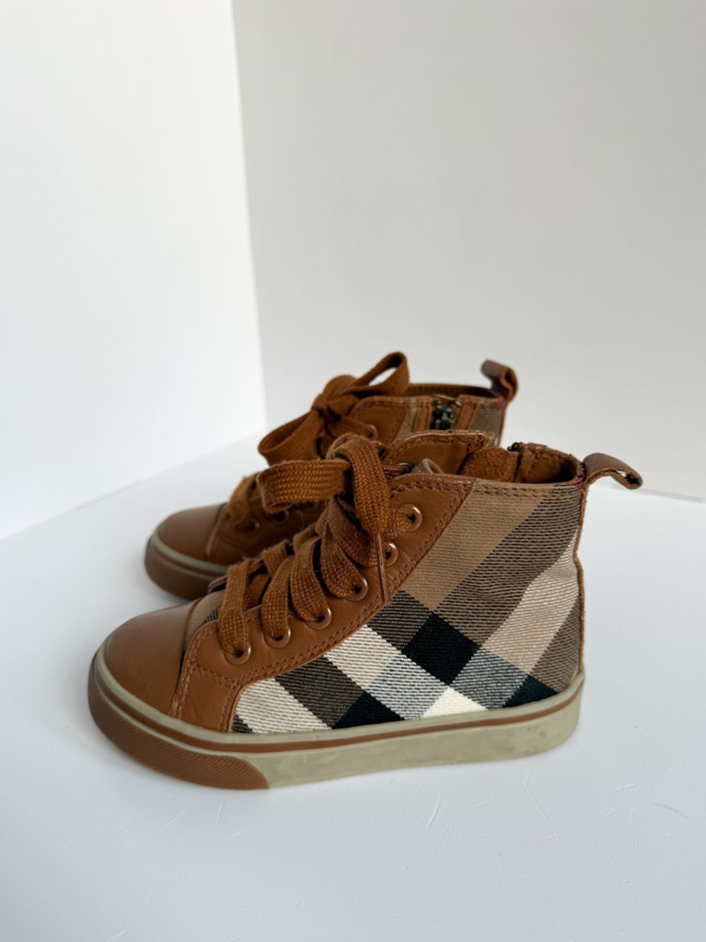 Комбинированные кеды Burberry, 25