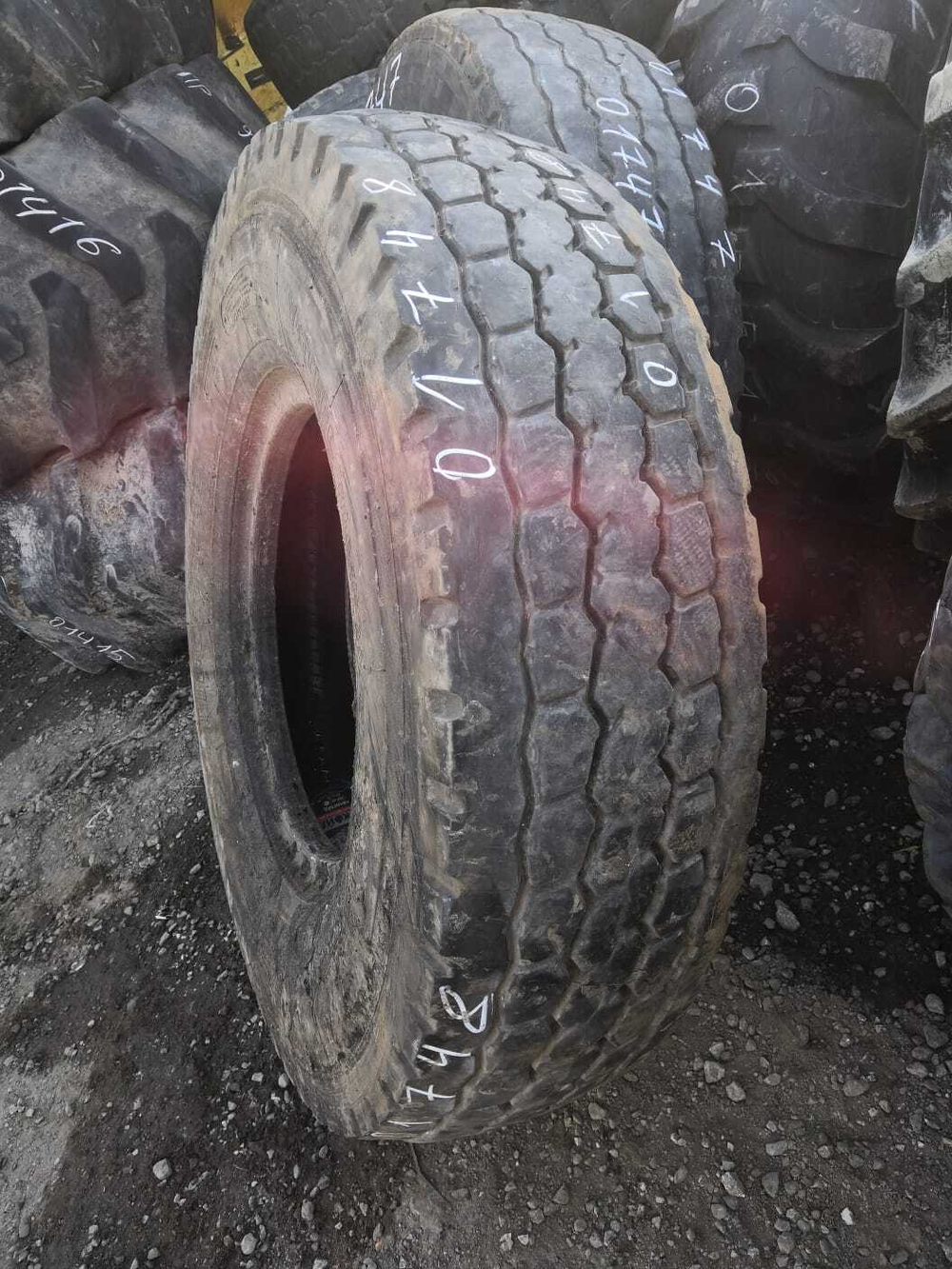 385/95R24 Bridgestone VHS шина б/у