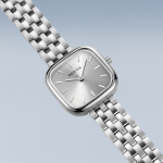 Женские наручные часы Bering 17926-704