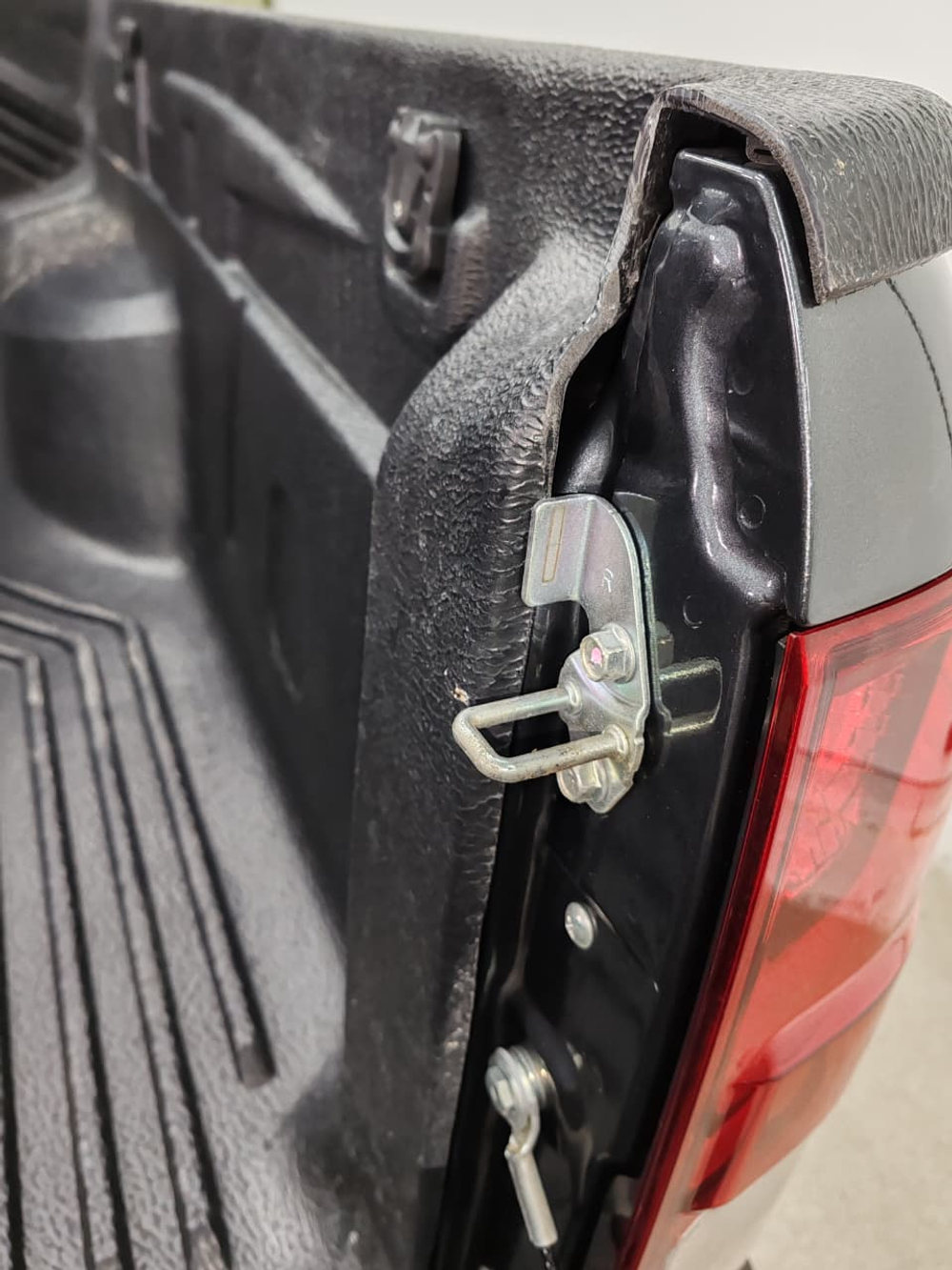 Вкладыш для Mitsubishi L200 VI