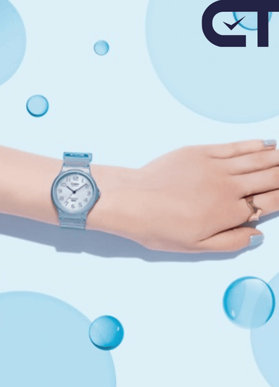 CASIO MQ-24S-2B — классические аналоговые часы в прозрачном голубом корпусе