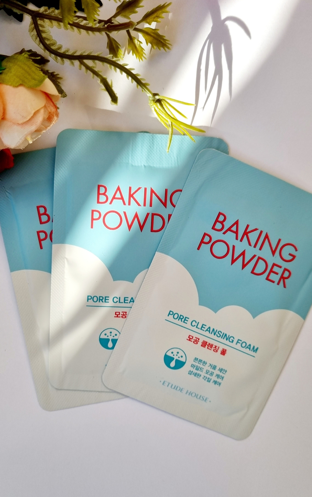 Пенка очищающая для жирной и комбинированной кожи Etude House Baking Powder Pore Cleansing Foam 160 мл.