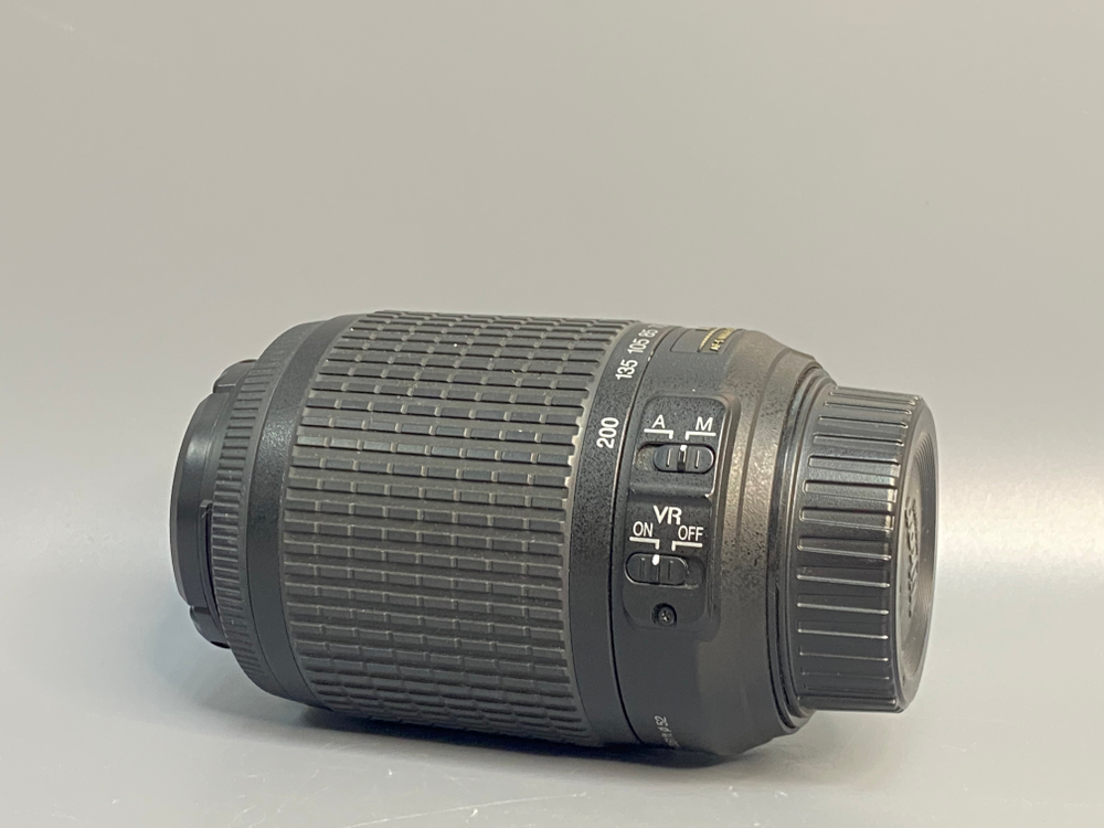 Nikon 55-200mm 4-5.6G AF-S DX VR IF-ED Zoom-Nikkor