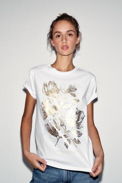 ФУТБОЛКА С МЕТАЛЛИЗИРОВАННЫМ ПРИНТОМ — ZARA