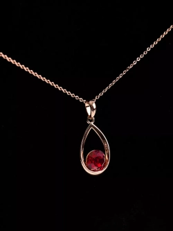 Кулон-капля Белла с красным кристаллом Swarovski