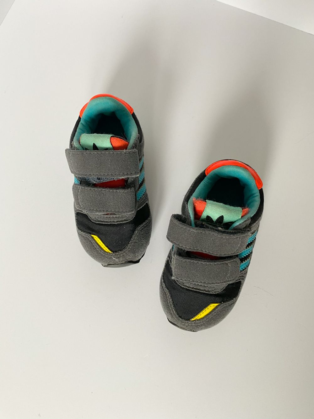 Кроссовки Adidas, 19