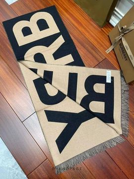 Шарф бежево-чёрный от Burberry BP5-844831