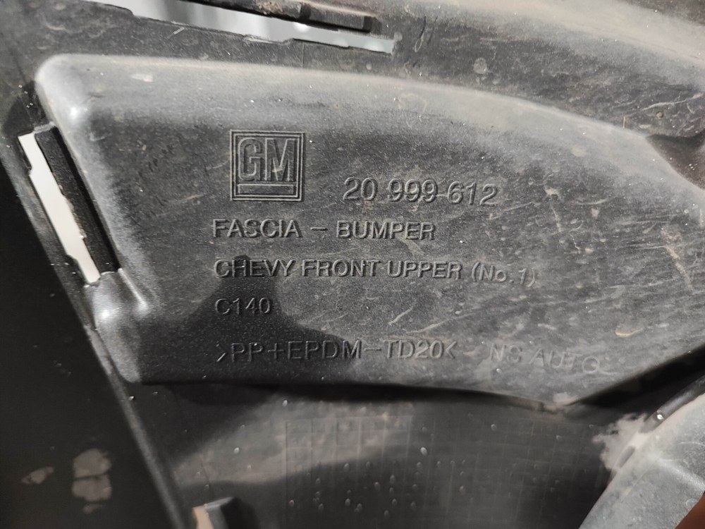 Бампер передний Chevrolet Captiva 13-16 Б/У Оригинал 20999612