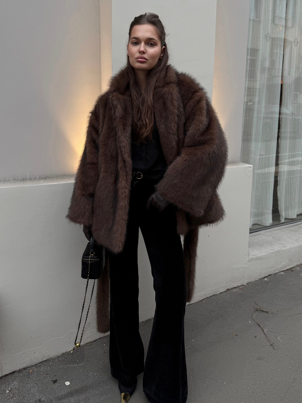 Шуба из эко меха Alaia темный енот NEW
