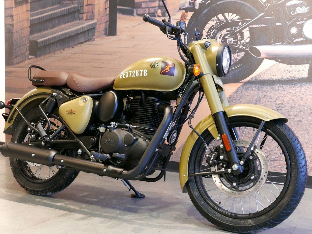 Royal Enfield Classic 350 Signals Desert Sand