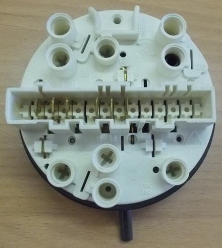 Датчик уровня воды для стиральной машины Indesit (Индезит)/Ariston (Аристон) 066084