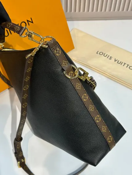 Сумка Louis Vuitton Multipass