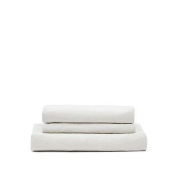 A cover designed to keep your Nora armchair in brand-new conition. Made from linen and cotton fabri