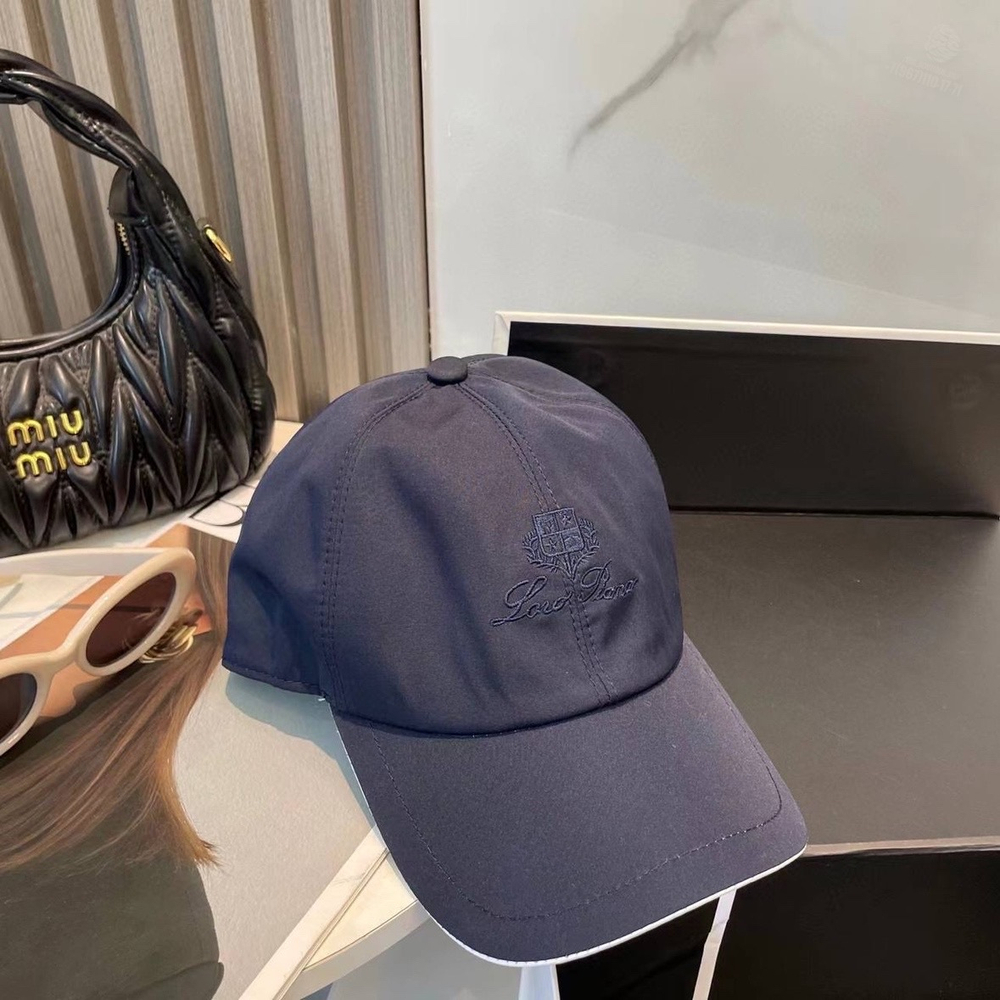 Бейсболка Loro Piana