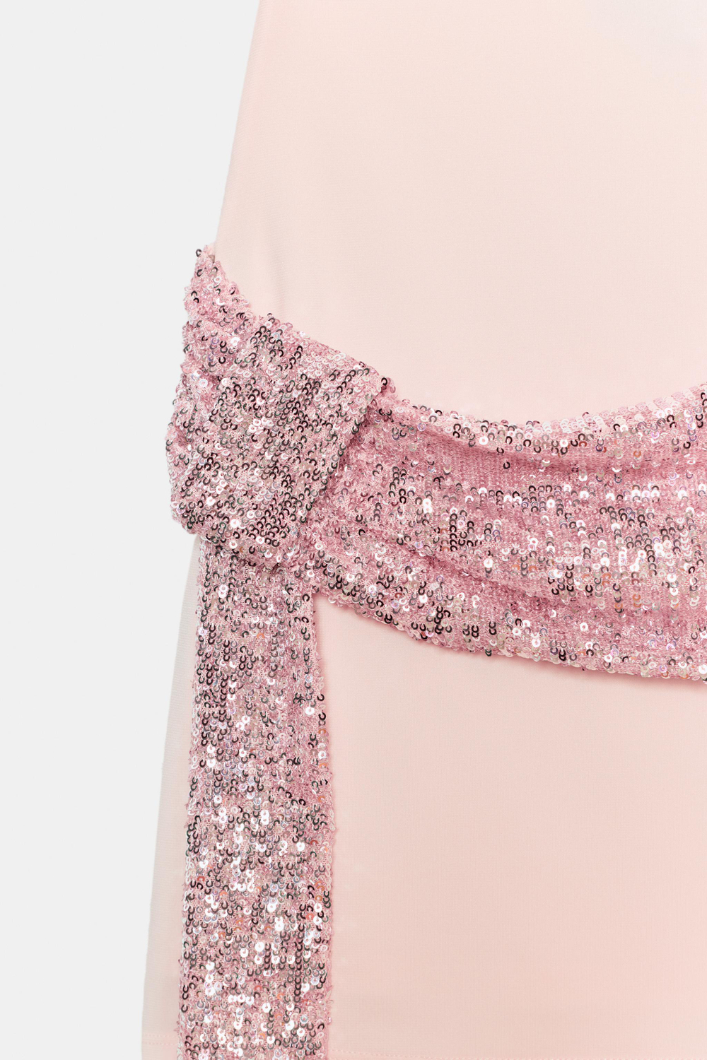 МИНИ-ПЛАТЬЕ С ПОЯСОМ И ПАЙЕТКАМИ — ZARA