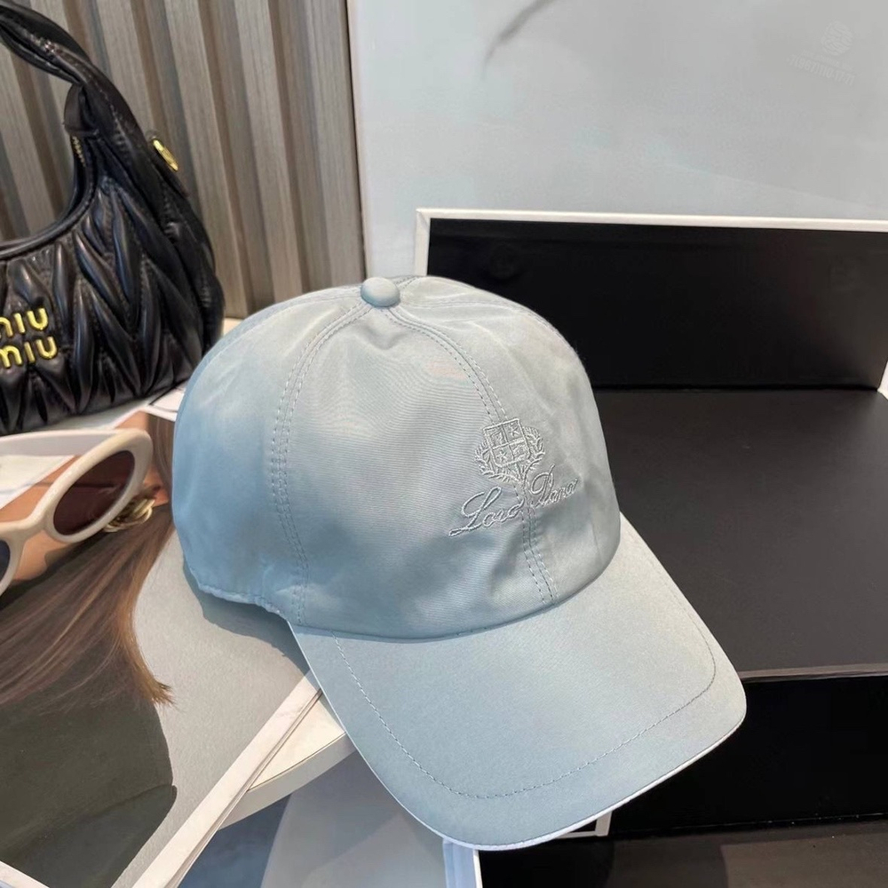 Бейсболка Loro Piana