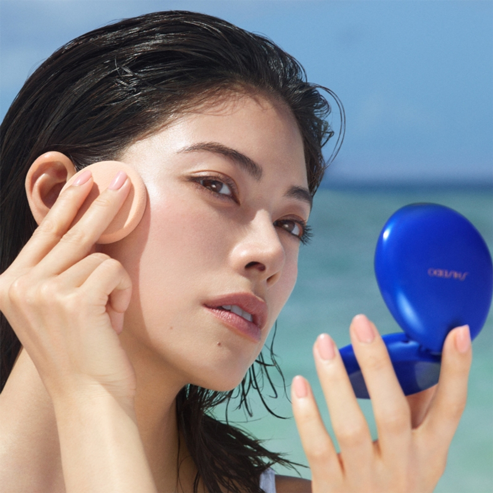 Shiseido Expert Sun Protector UV Protective Compact Foundation SPF30 - Водостойкий компактный наполнительный крем для тела оттенок Dark Beige, 12 g