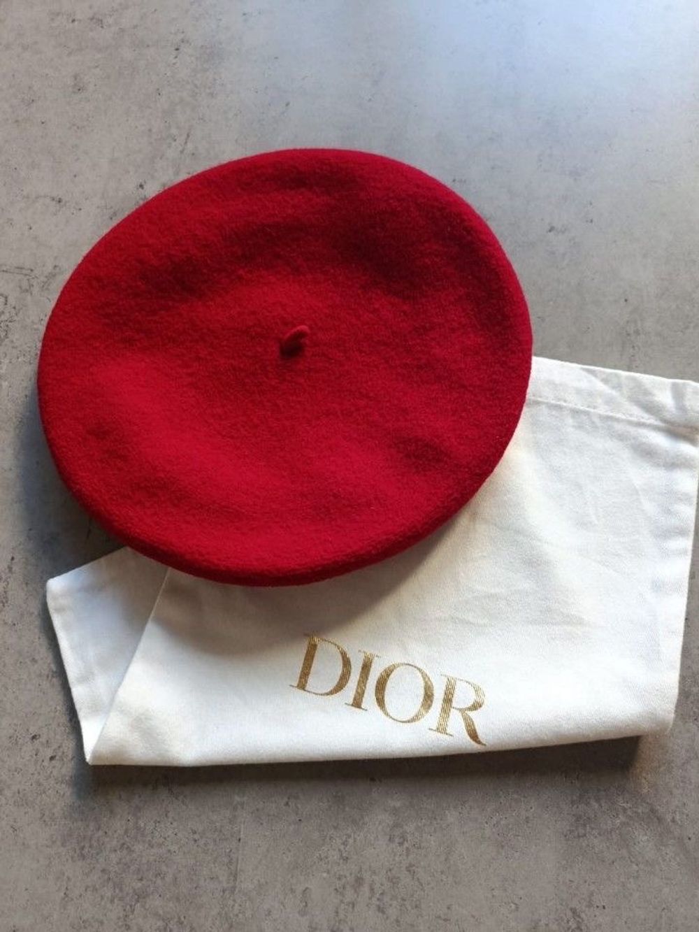 Новый шерстяной берет Christian Dior, 104