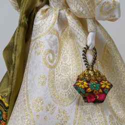 Сувенирная кукла в визитном платье с шарфом