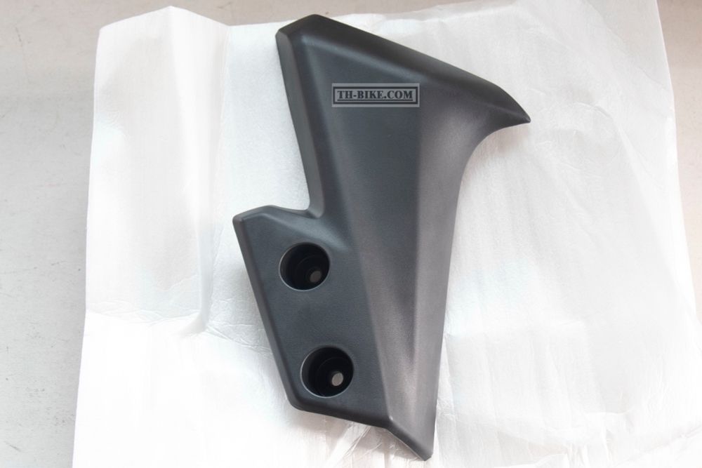 61105-K20-900ZB. GARNISH, R. FR. FENDER *NH1*