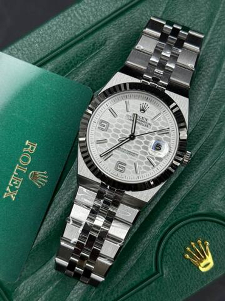 Часы Rolex Land-Dweller Deep White Dial Honeycomb Decor