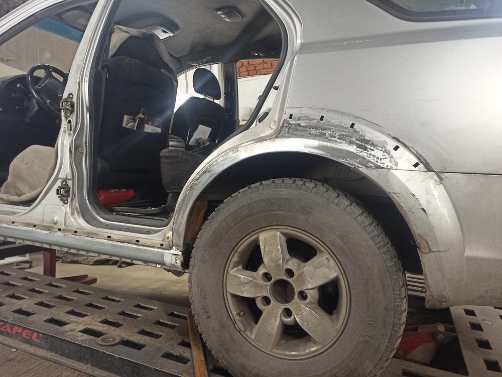 Арка левая Kia Sorento BL 2002-2011