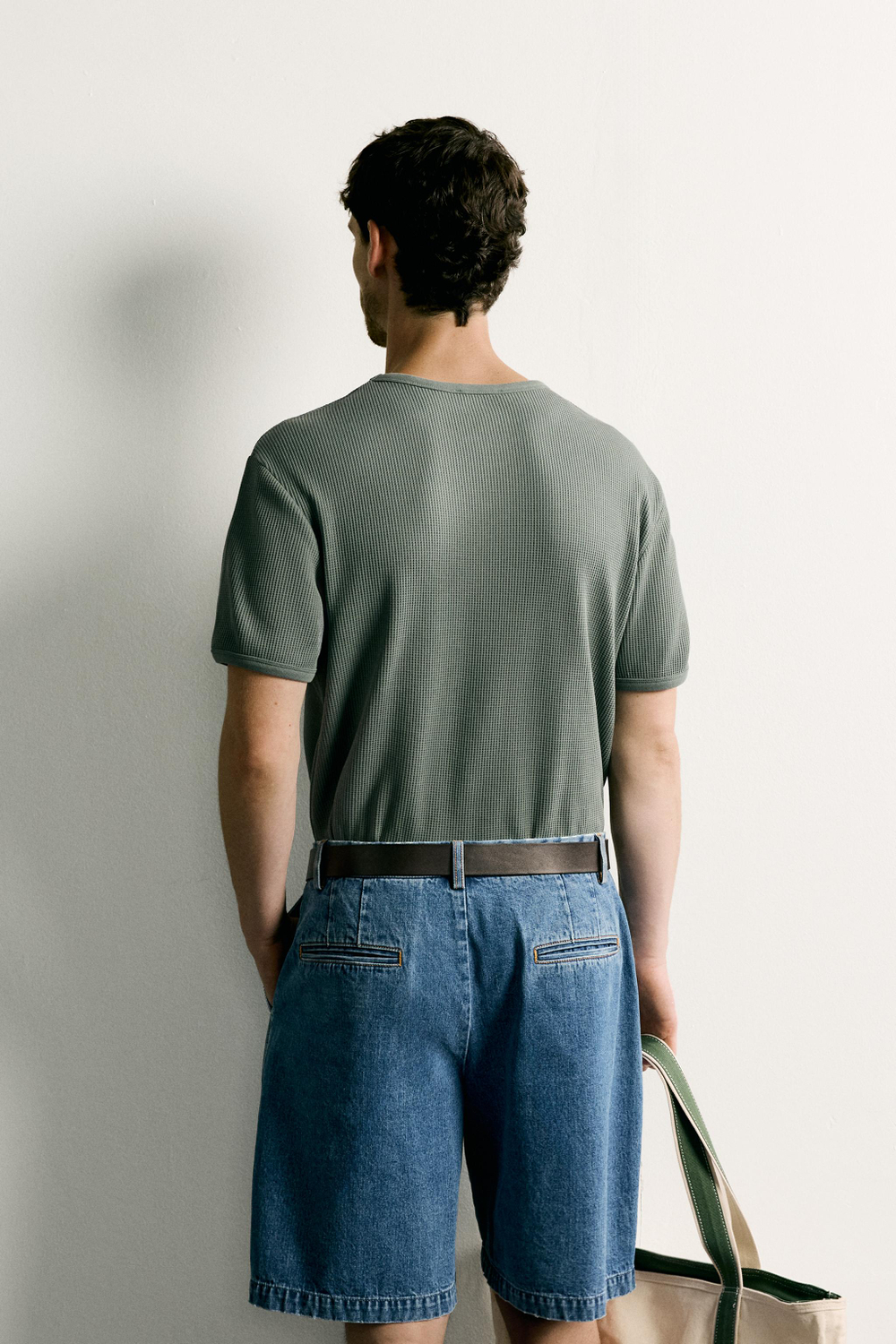 ФУТБОЛКА ИЗ РИФЛЕНОГО ТРИКОТАЖА — ZARA