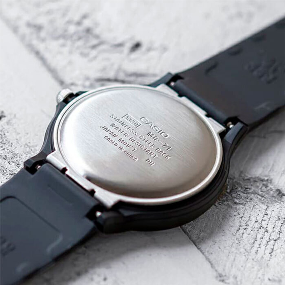 Наручные часы Casio MQ-71-4B