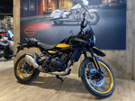 Royal Enfield Himalayan 450 Hanle Black (Premium / бескамерные шины) 2025