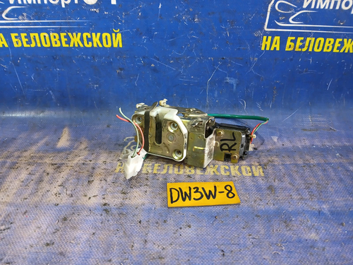 Замок двери задней левой MAZDA DEMIO 1998