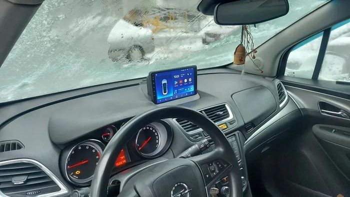 Магнитола для Opel Mokka 2012-2016 (рамка тип 2) - FarCar BX9-360-7061F2 монитор 9.5" 2K QLED на Android 13, Быстрая, CarPlay, 4G SIM-слот, 4 камеры в комплекте