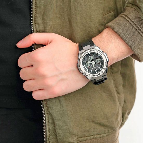 Наручные часы Casio G-Shock GST-W110-1A