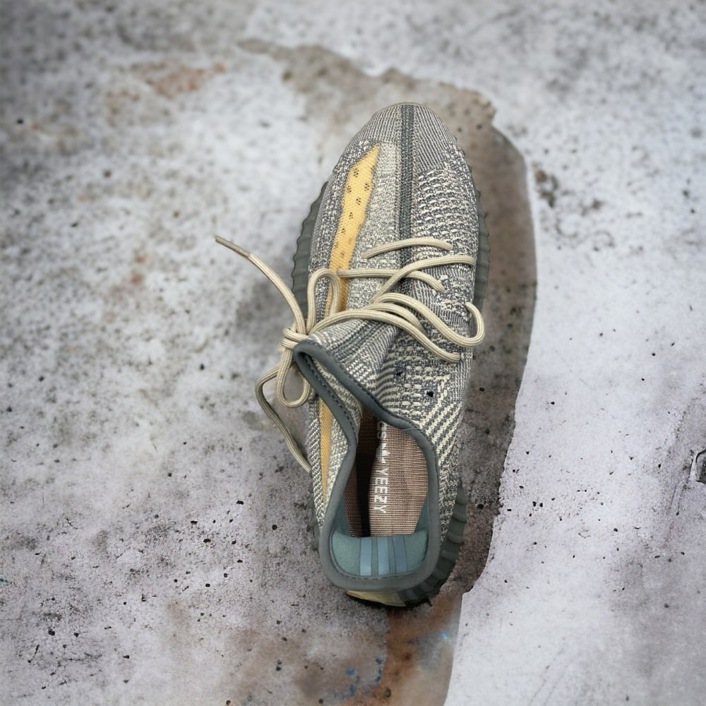 Adidas Yeezy Boost 350 V2 • Israfil