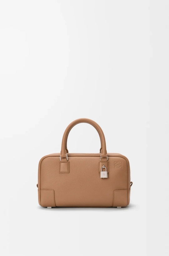 Loewe Сумка Amazona 23 из мягкой зернистой телячьей кожи, мокко