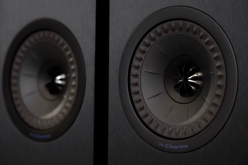 KEF Q150 Satin Black 2-полосная полочная пассивная акустическая система (пара)